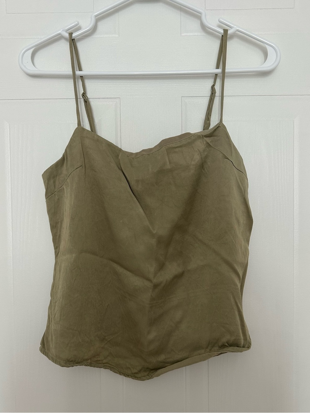 Dynamite Olive Satin Spaghetti-Strap Cami Women’s Size S